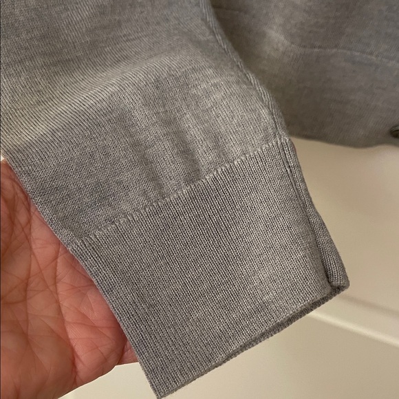 Banana Republic Pink and Gray Merino Wool Sweater - Picture 4 of 11